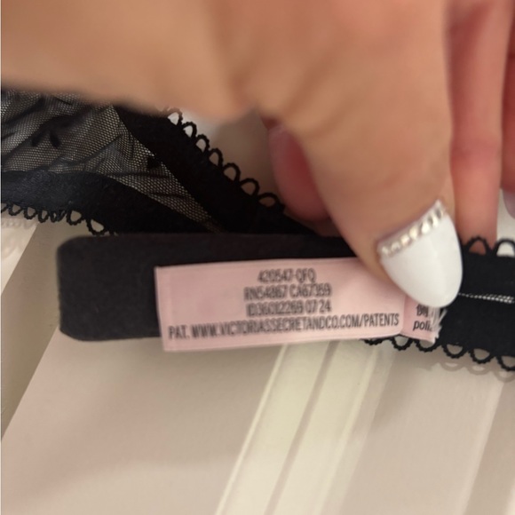 Victoria's Secret NWOT Sheer Black Bow Lace Underwire Tease 36B - Picture 3 of 5